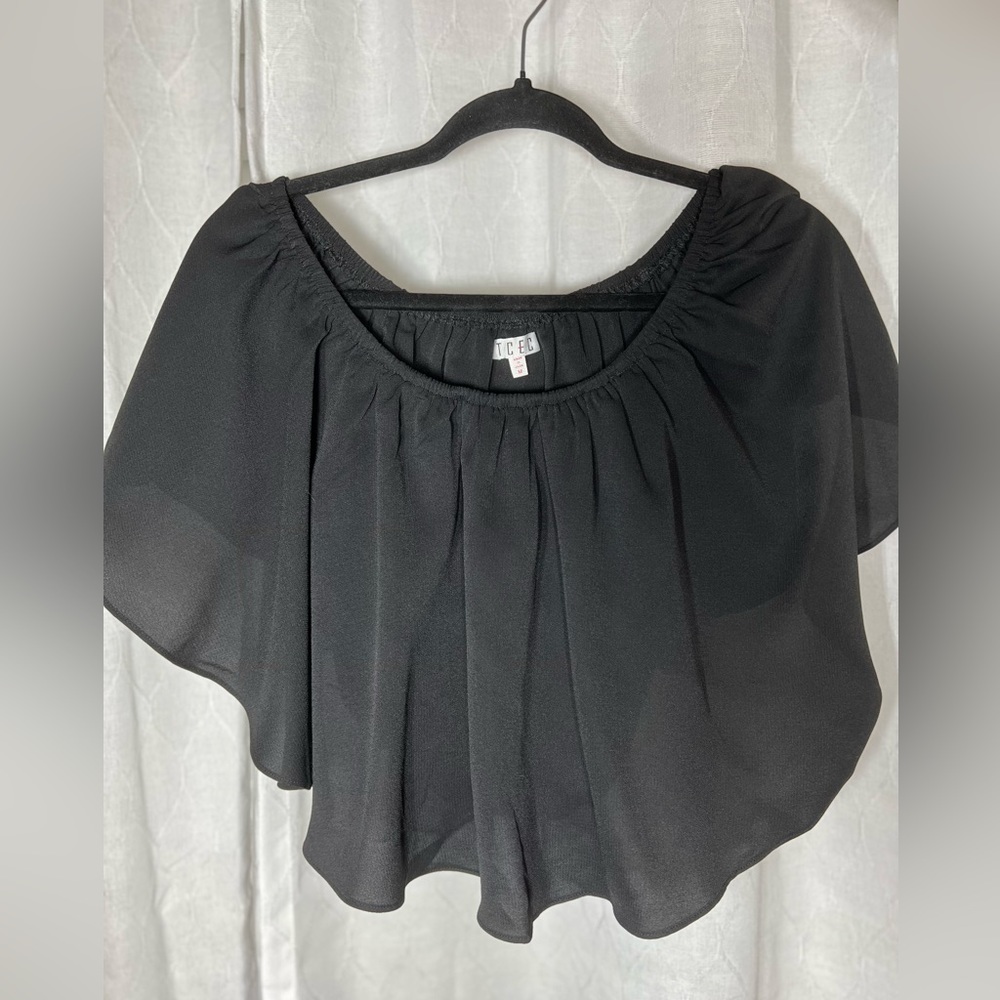 Off shoulder crop top